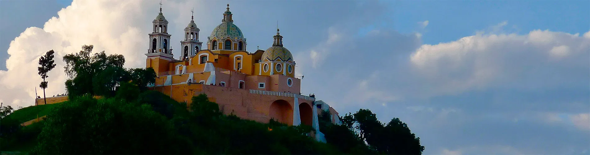 Vista destacada de PUEBLA: ENTRE IGLESIAS Y LEYENDAS